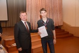 Студент факультета «Информационные системы в управлении» завоевал бронзовую медаль в Открытой международной студенческой Интернет-олимпиаде 2016-2017 учебного года по дисциплине «Информатика»