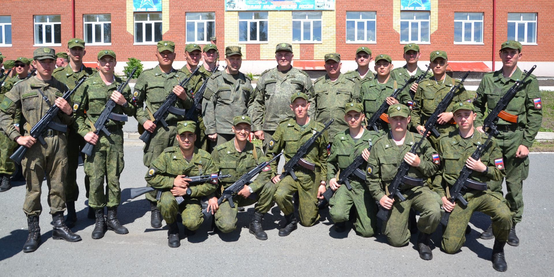 Выпускники Военного учебного центра 2022 года отправились на учебный сбор