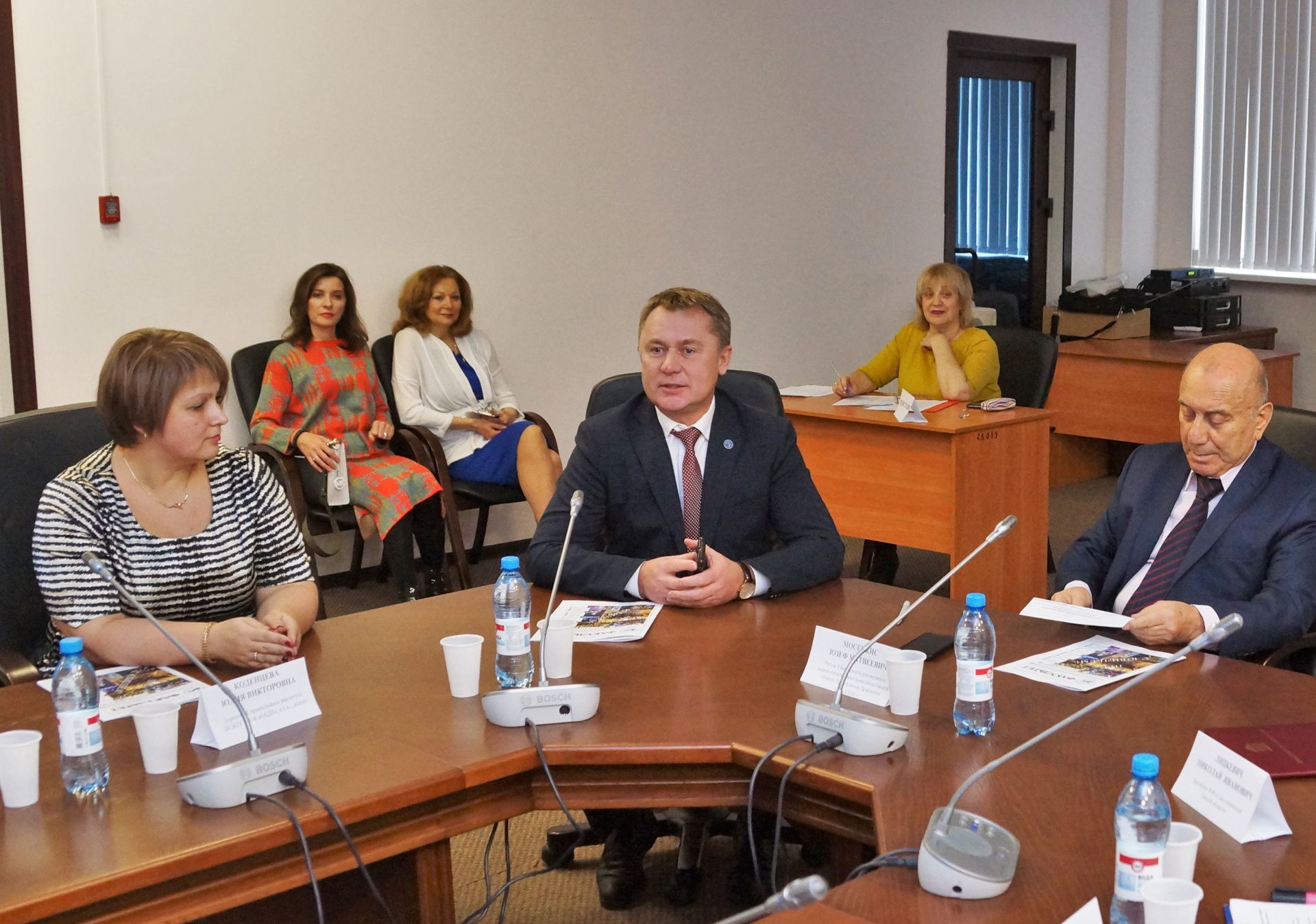 Университет руководящих кадров в СибАДИ